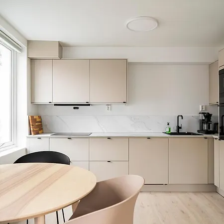 Center, Light & Modern Apartamento