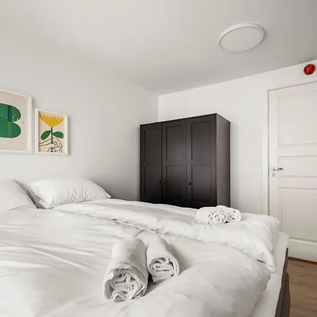 Center, Light & Modern