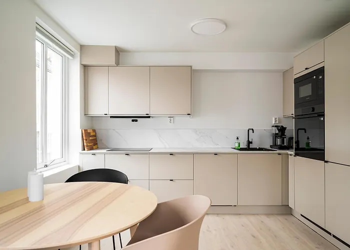 Center, Light & Modern Apartment